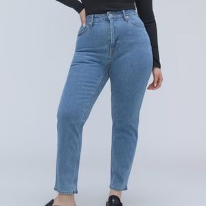 Everlane women’s the cheeky jean size 32 crop light blue wash